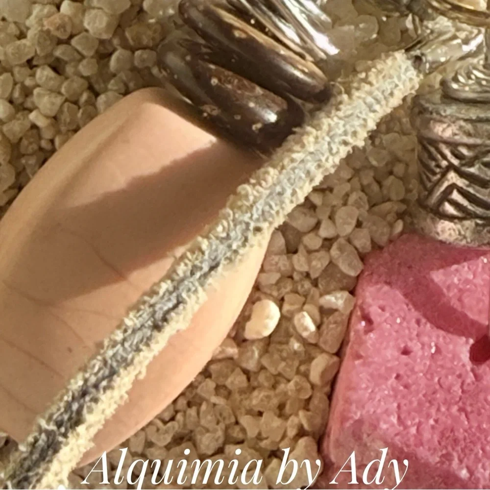 LEATHER & RAW Pink QUARTZ and Brown WOOD Decorative Key Charm
